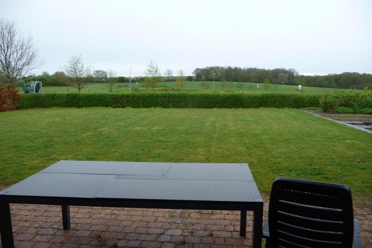 Vaerelse I Augustenborg I Stor Villa ภายนอก รูปภาพ